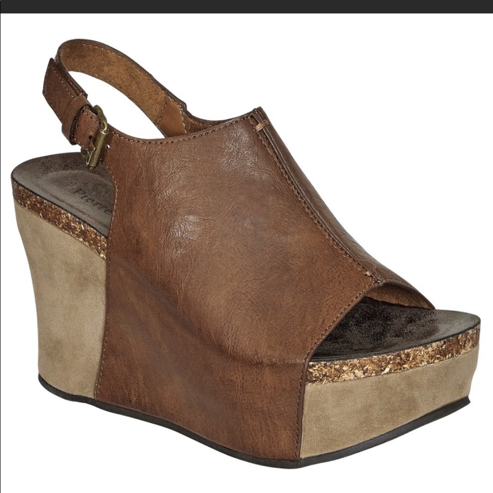 Pierre Dumas Hester Wedge